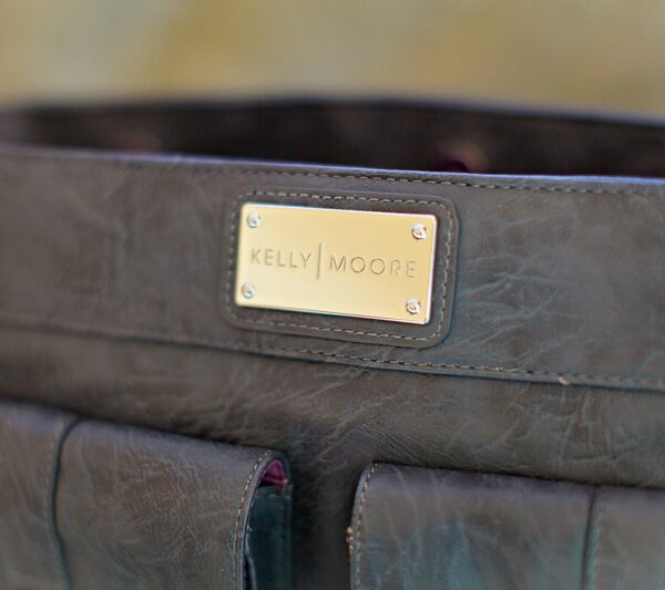 KELLY MOORE BAG GIVEAWAY.- CLOSED.